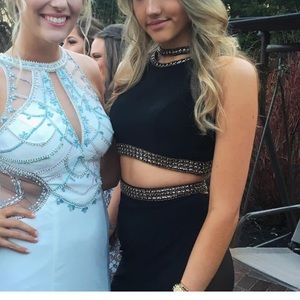 Faviana size 6 black two piece prom dress